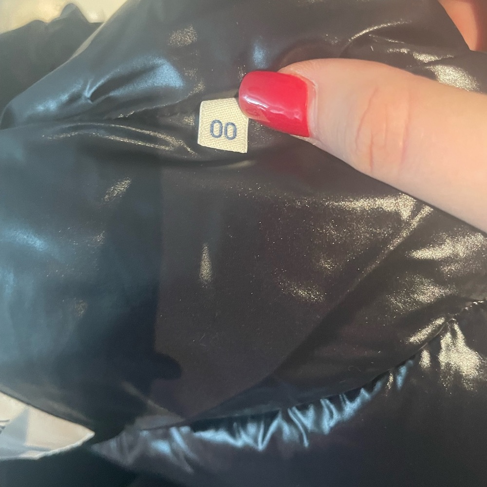 SOLD Moncler Erine Quilted Puffer Jacket - Picture 10 of 16